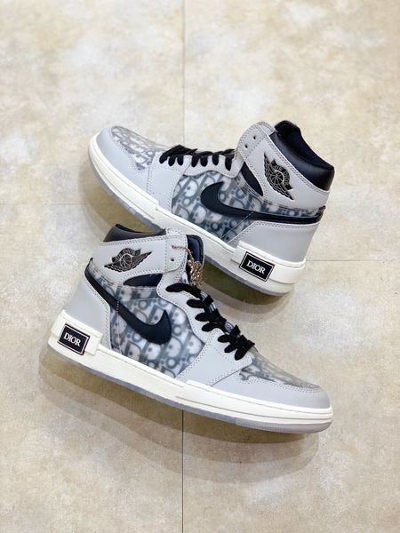 2020 new fashion couple sports casual shoes men and women sports shoes designer sports
2020 new fashion couple sports casual shoes men and women sports shoes designer sports