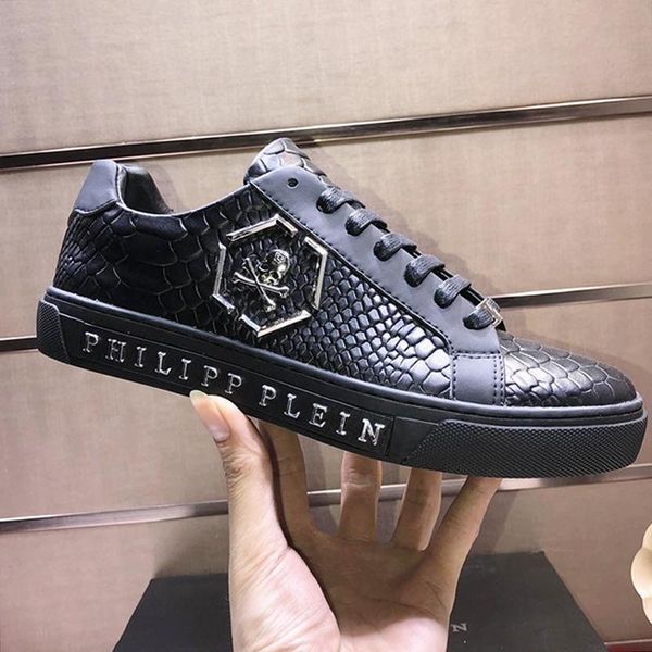 new mens shoes fashion zapatos de hombre lo -sneakers original men shoes flats fashion sneakers leather big size herren sportschuhe hot
new mens shoes fashion zapatos de hombre lo -sneakers original men shoes flats fashion sneakers leather big size herren sportschuhe hot
