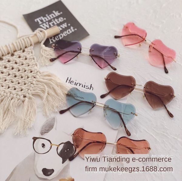 0705 personalized frameless gradient love children's anti-radiation concave shape baby's sunglasses colorful sunglasses, Blue
0705 personalized frameless gradient love children's anti-radiation concave shape baby's sunglasses colorful sunglasses, Blue