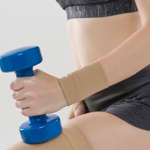 fotxp secondary exercise pressure wrist protection exercise sprain wrist protection tendon sheath thin mother large quantity cong gloves and, Black;red
fotxp secondary exercise pressure wrist protection exercise sprain wrist protection tendon sheath thin mother large quantity cong gloves and, Black;red