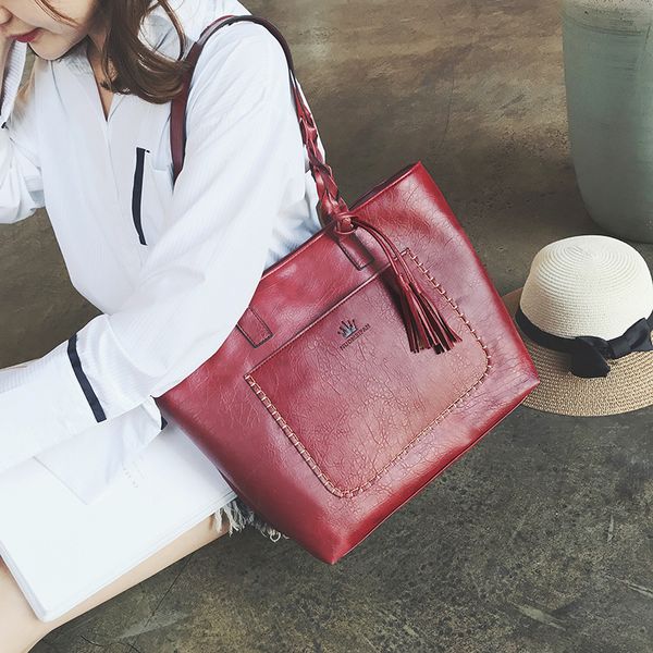 2020 new fashion women bag tassel big bag elegant hand single shoulder oil leather big
2020 new fashion women bag tassel big bag elegant hand single shoulder oil leather big