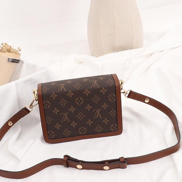 drop ship women leather shoulder small flap crossbody bag retro type lady fashion design messenger bags women shoulder bag fast delivery
drop ship women leather shoulder small flap crossbody bag retro type lady fashion design messenger bags women shoulder bag fast delivery