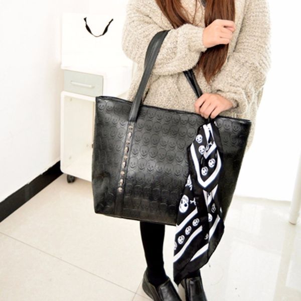 2020 fashion pu leather women skull bag female solid punk shoulder bag soft women handbags ladies tote fashion sac a main drop
2020 fashion pu leather women skull bag female solid punk shoulder bag soft women handbags ladies tote fashion sac a main drop