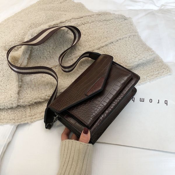 women crossbody bag 2020 autumn winter casual flap striped wide straps crocodile pattern handbags female shoulder messenger bag
women crossbody bag 2020 autumn winter casual flap striped wide straps crocodile pattern handbags female shoulder messenger bag