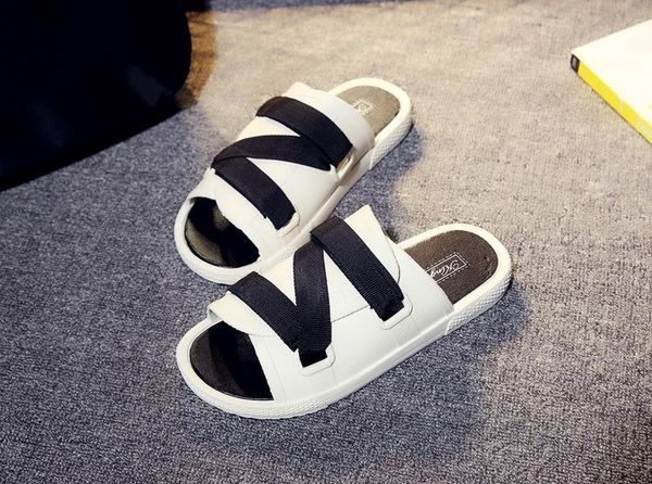 thick white parents their slippers male students wear outside summer fashion leisure outdoor male youth, Black
thick white parents their slippers male students wear outside summer fashion leisure outdoor male youth, Black