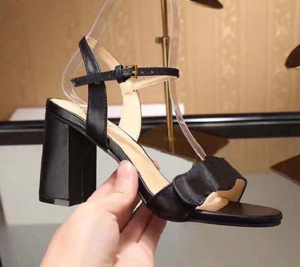 2020 luxury magic stick white black cowskin real leather platform designer sandals women fashion shoes size 35-39 tradingbear 11kq1501
2020 luxury magic stick white black cowskin real leather platform designer sandals women fashion shoes size 35-39 tradingbear 11kq1501