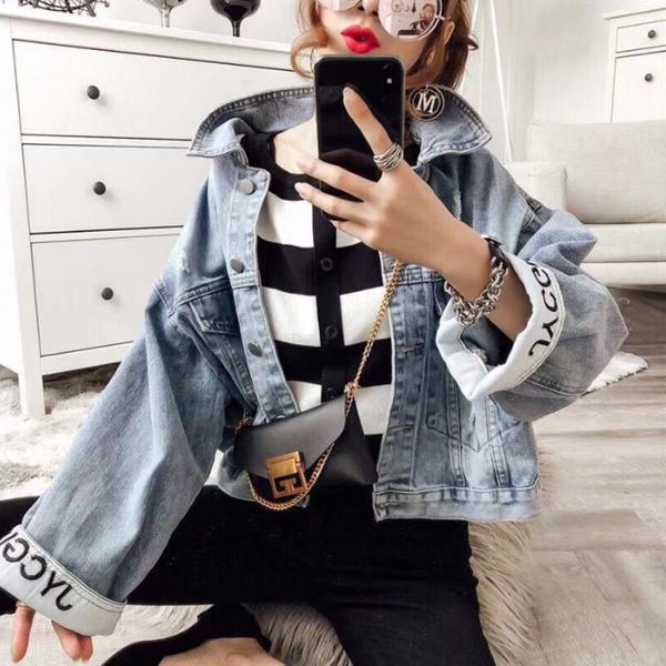 2020 vintage letter embroidery jean jacket women fashion korean spring summer short denim coat cow boy jeans bomber women jacket, Black;brown
2020 vintage letter embroidery jean jacket women fashion korean spring summer short denim coat cow boy jeans bomber women jacket, Black;brown
