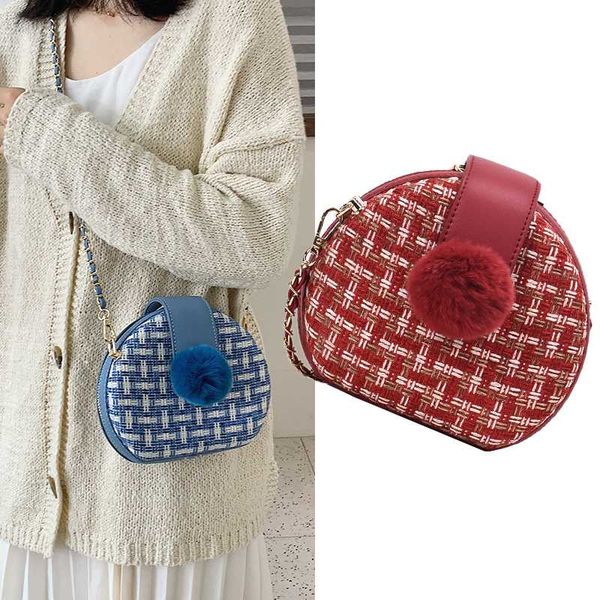 женщины посланника сумки fur ball малый crossbody сумки для женщин 2020 зимняя новый дизайнер сумки на ремне shell девочки сумка моды
женщины посланника сумки fur ball малый crossbody сумки для женщин 2020 зимняя новый дизайнер сумки на ремне shell девочки сумка моды