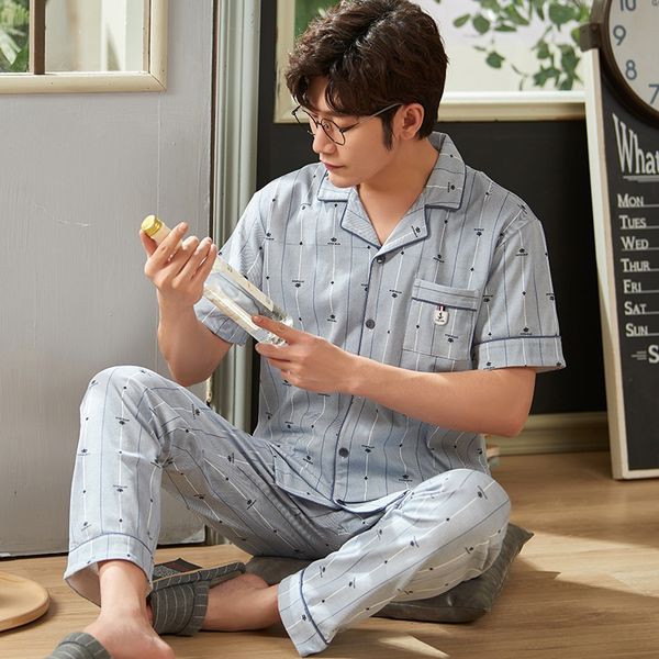 хлопок мужской лето кардиган с короткими рукавами брюки брюки пижамы одежды пижамой двухсекционного отворотом домашнего износа, Black;brown
хлопок мужской лето кардиган с короткими рукавами брюки брюки пижамы одежды пижамой двухсекционного отворотом домашнего износа, Black;brown