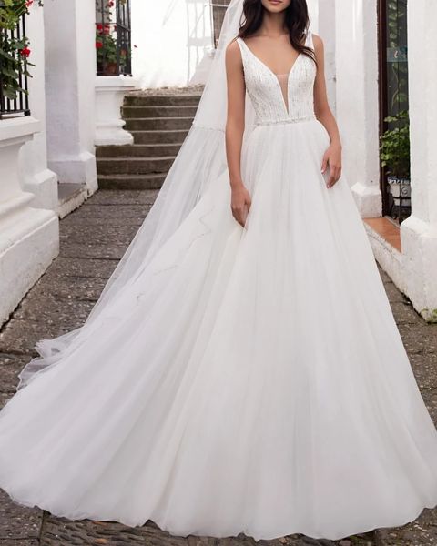 a-line wedding dresses v neck sweep / brush train tulle regular straps plus size with beading, White
a-line wedding dresses v neck sweep / brush train tulle regular straps plus size with beading, White