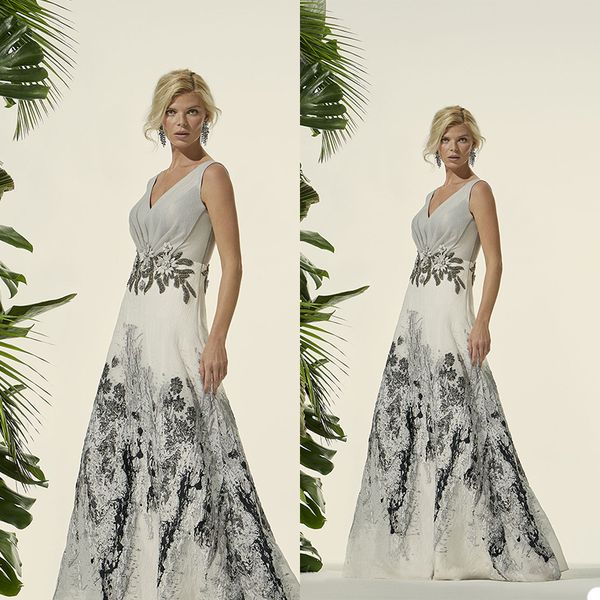 elegant mother of the bride dresses v neck sleeveless lace appliques evening gowns custom made floor length a line wedding guest dress, Black;red
elegant mother of the bride dresses v neck sleeveless lace appliques evening gowns custom made floor length a line wedding guest dress, Black;red