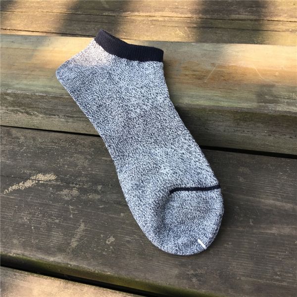 весна-лето нового двухцветное изменения лодки хлопок влаги полос движения человек впитывание дышащего хлопок и носки сетка мужских носков, Black
весна-лето нового двухцветное изменения лодки хлопок влаги полос движения человек впитывание дышащего хлопок и носки сетка мужских носков, Black