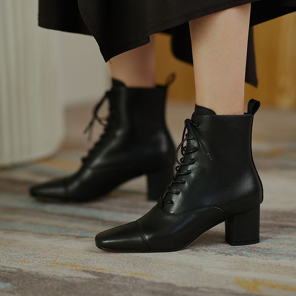 2020 spring and autumn new leather thick heel square front lace-up short boots fashion retro wild mid-heel short boots tide x230, Black
2020 spring and autumn new leather thick heel square front lace-up short boots fashion retro wild mid-heel short boots tide x230, Black