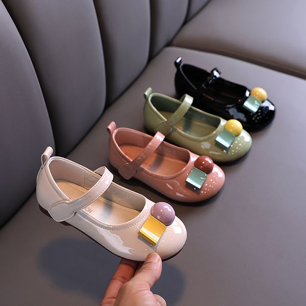 autumn girls casual leather shoes bright leather princess soft bottom peas shoes student children's
autumn girls casual leather shoes bright leather princess soft bottom peas shoes student children's