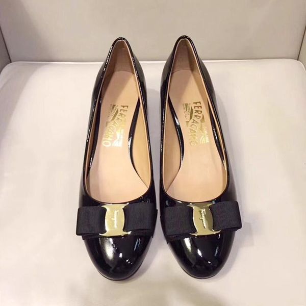 new 2020 womens dress shoes pumps 3 .5cm heels vara bow pump chunky luxury chaussures de femmes women shoes pumps wedding party footwea, Black
new 2020 womens dress shoes pumps 3 .5cm heels vara bow pump chunky luxury chaussures de femmes women shoes pumps wedding party footwea, Black