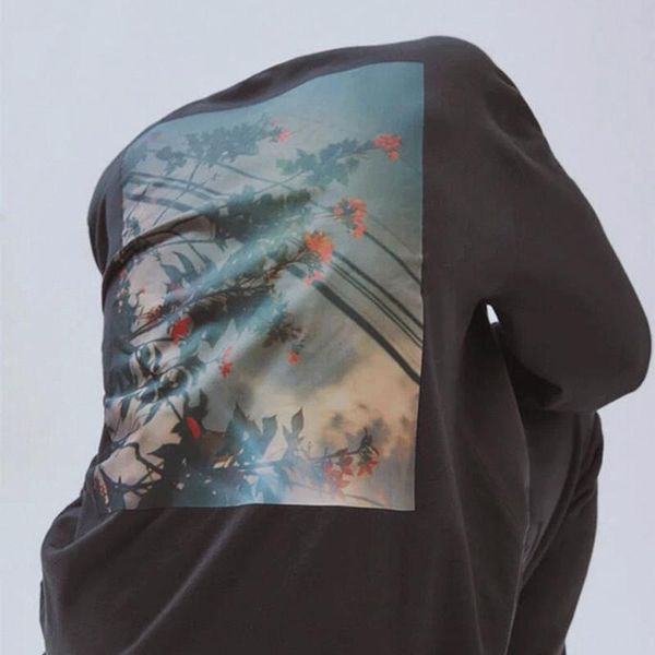 19ss essentials fear of gold flower and bird boxy p sweatshirt casual long sleeve men women fashion street skateboard hflswy309, Black
19ss essentials fear of gold flower and bird boxy p sweatshirt casual long sleeve men women fashion street skateboard hflswy309, Black