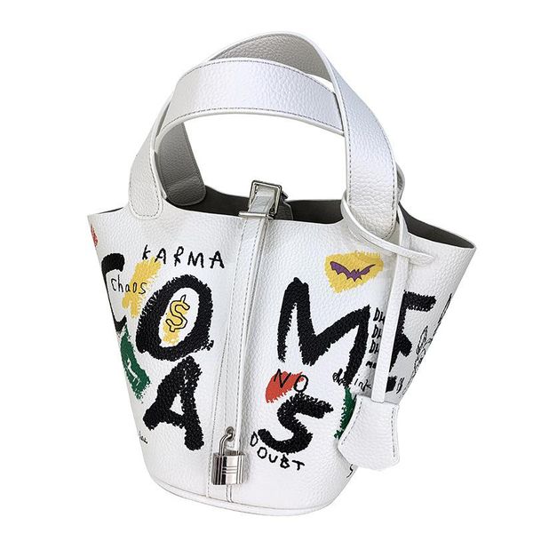 white bucket bag ladies fashion designer graffiti vegetable basket mother bag youth personality trend wild diagonal female bag 665
white bucket bag ladies fashion designer graffiti vegetable basket mother bag youth personality trend wild diagonal female bag 665