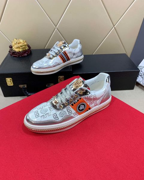 2020-2019v new luxury designer men's casual shoes, trend outdoor fashion wild men's sports shoes, size: 38-45 
2020-2019v new luxury designer men's casual shoes, trend outdoor fashion wild men's sports shoes, size: 38-45