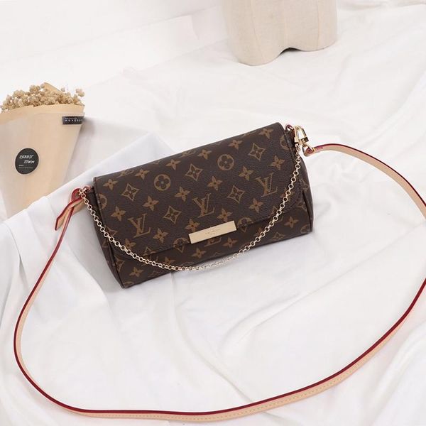 new arrival chain design luxury women 's bag fashion classic small flap fashion women shoulder bag messenger bag drop shi
new arrival chain design luxury women 's bag fashion classic small flap fashion women shoulder bag messenger bag drop shi