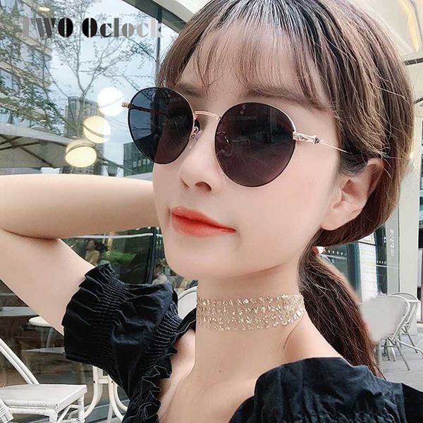 two oclock steampunk sunglasses women round metal frame sun glasses vintage shades for women w2030, White;black
two oclock steampunk sunglasses women round metal frame sun glasses vintage shades for women w2030, White;black