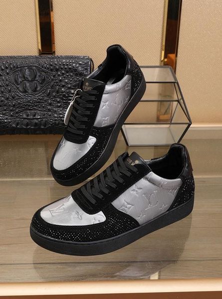 2020s autumn new leather men's low-cut lace-up casual shoes, high-quality fashion wild sports shoes, original box delivery, size: 38-45
2020s autumn new leather men's low-cut lace-up casual shoes, high-quality fashion wild sports shoes, original box delivery, size: 38-45