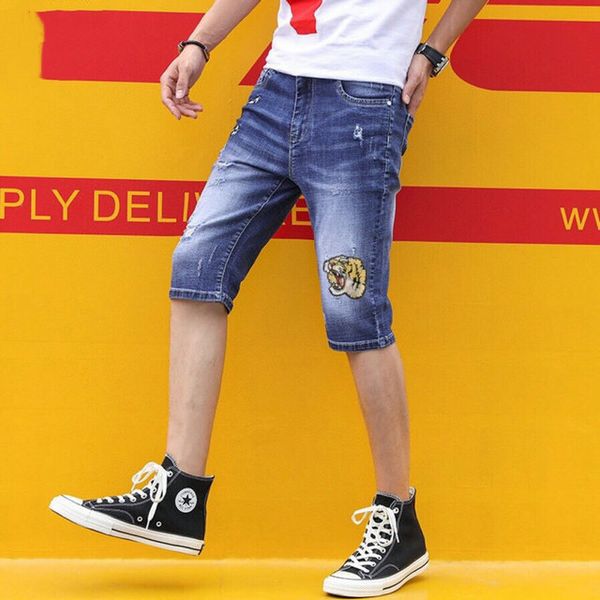 2020 new famous brand designer pattern ripped hole young soft mens jeans soft quality fashion men jeans shorts, Blue
2020 new famous brand designer pattern ripped hole young soft mens jeans soft quality fashion men jeans shorts, Blue