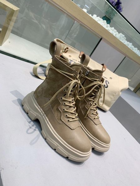 2020g autumn and winter new belt buckle chain locomotive platform martin boots female leather thick with lace boots women
2020g autumn and winter new belt buckle chain locomotive platform martin boots female leather thick with lace boots women