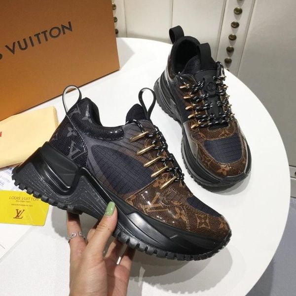 032 new designer luxury women's casual fashion shoes, women's outdoor casual shoes, high-quality materials, with original box, Black
032 new designer luxury women's casual fashion shoes, women's outdoor casual shoes, high-quality materials, with original box, Black