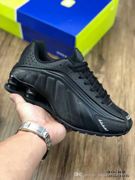 sell avenue launches new r4 men's basketball shoes r4 og black and silver outdoor casual shoes. size7~11
sell avenue launches new r4 men's basketball shoes r4 og black and silver outdoor casual shoes. size7~11