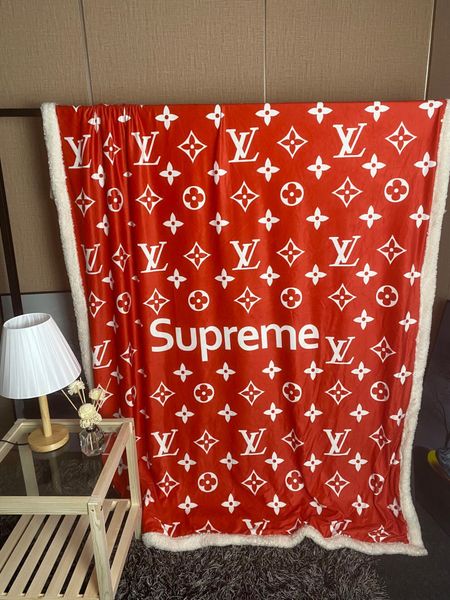 2020 l dsigner luxury throw blankets red letter camelia designer blankets lamb fur living room bed sofa blanket
2020 l dsigner luxury throw blankets red letter camelia designer blankets lamb fur living room bed sofa blanket
