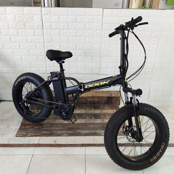 factory direct 20-inch mountain snow bike electric lithium battery export fat tire driving wide tire booster cross-country, Silver;blue
factory direct 20-inch mountain snow bike electric lithium battery export fat tire driving wide tire booster cross-country, Silver;blue