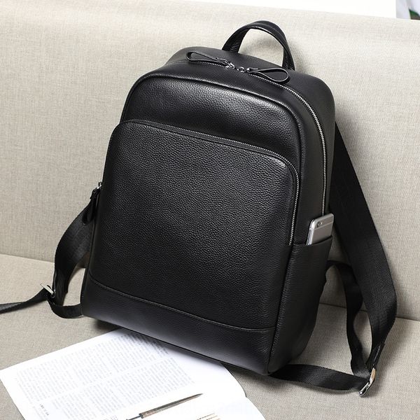 leather men's layer computer backpack cowhide travel backpack fashion trend bag korean business computer bag 
leather men's layer computer backpack cowhide travel backpack fashion trend bag korean business computer bag