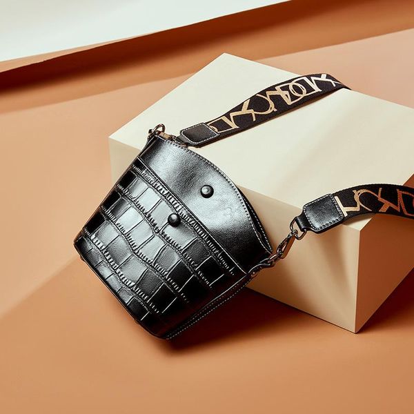 ladies bucket bag new classic retro crocodile pattern crocodile leather bucket shoulder bag ladies luxury large capacity black handbag 1363
ladies bucket bag new classic retro crocodile pattern crocodile leather bucket shoulder bag ladies luxury large capacity black handbag 1363