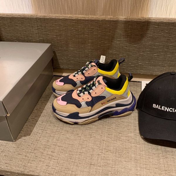 73designer to create casual and comfortable all-match sports shoes, travel shoes outsole non-slip design with original box delivery, Black
73designer to create casual and comfortable all-match sports shoes, travel shoes outsole non-slip design with original box delivery, Black