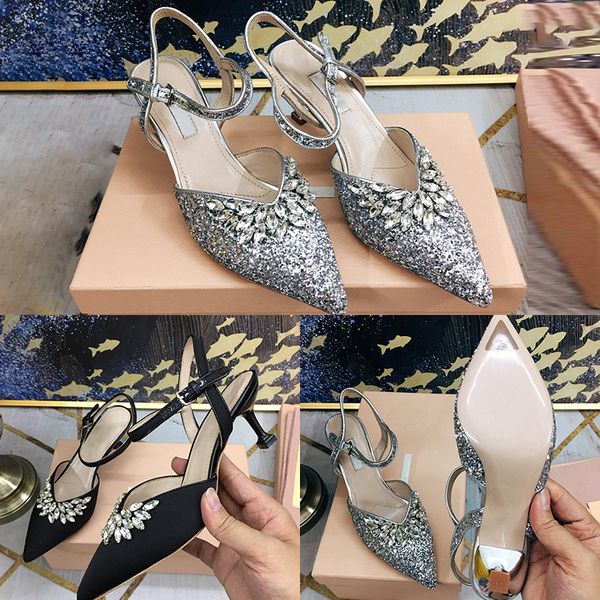 designer womens sandals luxury black pink metal button rhinestones pointed high heels with box size 35-40
designer womens sandals luxury black pink metal button rhinestones pointed high heels with box size 35-40