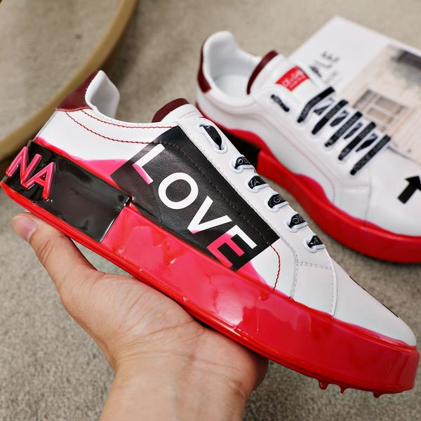 2020b new trend hand-painted doodle leather party casual shoes outdoor men and women sports shoes wild couple shoes, size 35-45, Black
2020b new trend hand-painted doodle leather party casual shoes outdoor men and women sports shoes wild couple shoes, size 35-45, Black