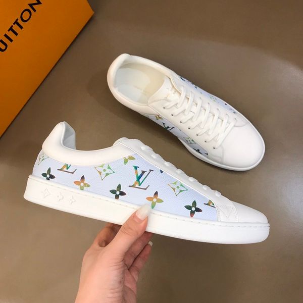 2020 new luxury designer rivoli sneakers men's daily casual sneakers leather fashion men's casual shoes 38-45
2020 new luxury designer rivoli sneakers men's daily casual sneakers leather fashion men's casual shoes 38-45