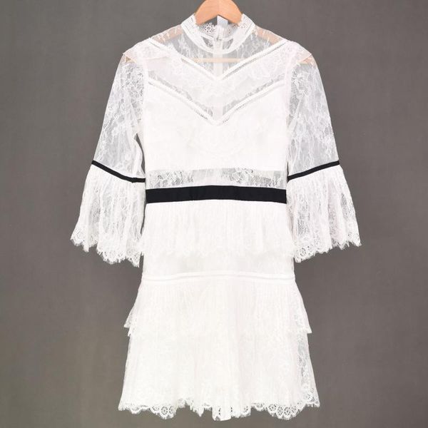 women dress 2020 spring summer white lace panel flare sleeve pleated dress, White;black
women dress 2020 spring summer white lace panel flare sleeve pleated dress, White;black