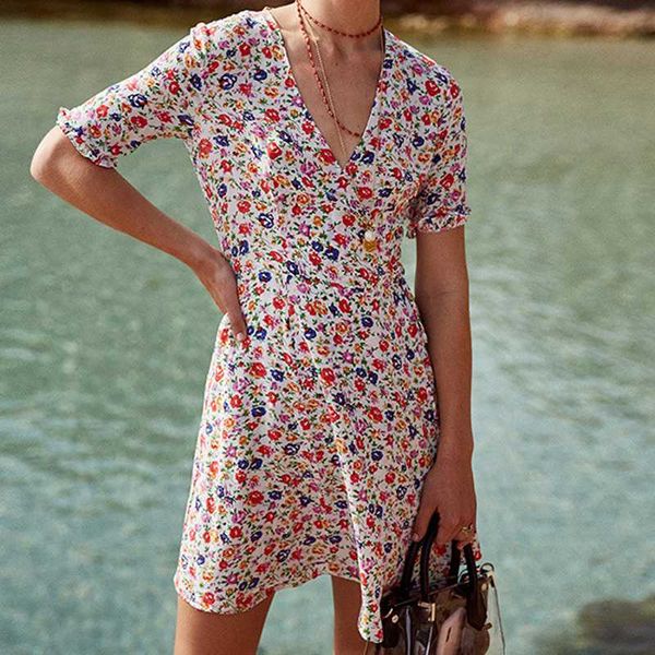 casual dresses summer beach print woman dress v-neck high waist lace dating short sleeve mini party french brand, Black;gray
casual dresses summer beach print woman dress v-neck high waist lace dating short sleeve mini party french brand, Black;gray