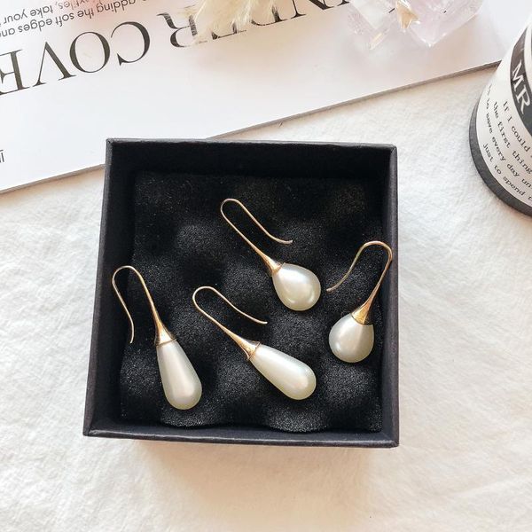 белый teardrop моделирование серьги перлы качают для женщин в стиле барокко дворец стиль jewelry длинные темперамент крюк простые серьги, Silver 
белый teardrop моделирование серьги перлы качают для женщин в стиле барокко дворец стиль jewelry длинные темперамент крюк простые серьги, Silver