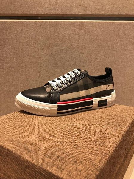 2019 new black striped canvas shoes, fashion fashion, high and low shoes, with original packaging shoe box shipping code: 38-44
2019 new black striped canvas shoes, fashion fashion, high and low shoes, with original packaging shoe box shipping code: 38-44