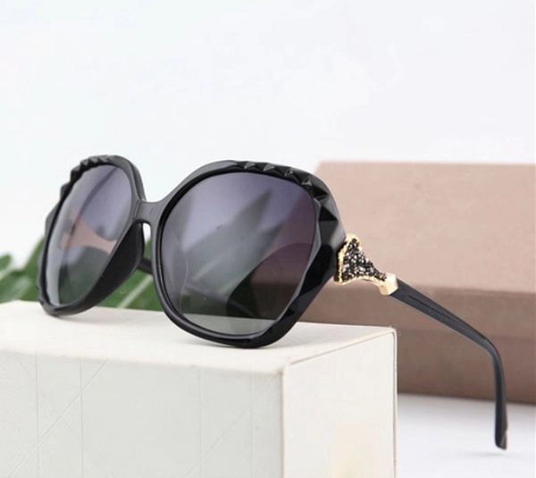 2020 Free Ship Brand Sun glasses mens Fashion Evidence Sunglasses Designer Eyewear For mens Womens Sun glasses new glasses 6 color
2020 Free Ship Brand Sun glasses mens Fashion Evidence Sunglasses Designer Eyewear For mens Womens Sun glasses new glasses 6 color