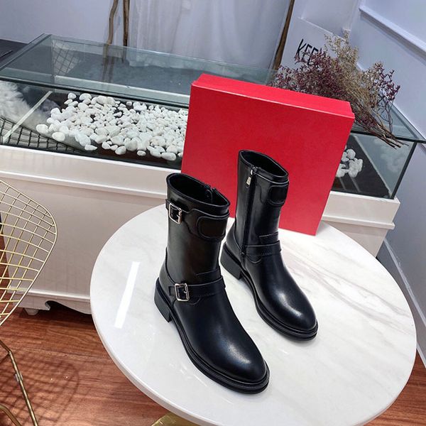 2020 quality designer new classic short boots fashion personality ladies leather boots factory direct casual boots size 35-41w, Black
2020 quality designer new classic short boots fashion personality ladies leather boots factory direct casual boots size 35-41w, Black