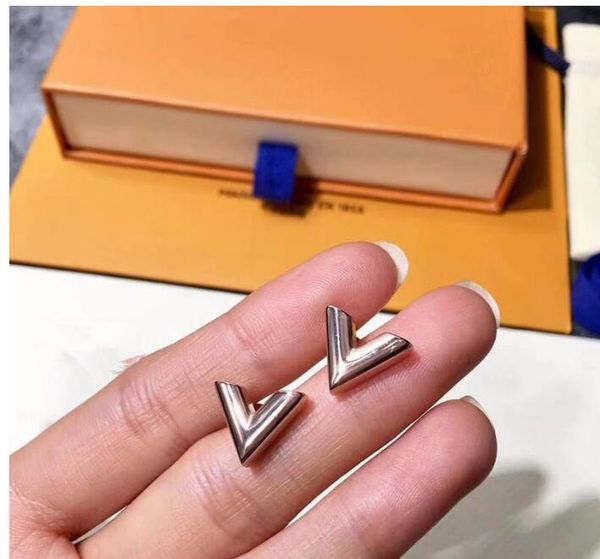 99fashion дизайнер бренда louis vuitton простой v шпилька из нержавеющей стали ювелирные изделия серьги для мужчин и женщин оригинальная кор, Golden
99fashion дизайнер бренда louis vuitton простой v шпилька из нержавеющей стали ювелирные изделия серьги для мужчин и женщин оригинальная кор, Golden