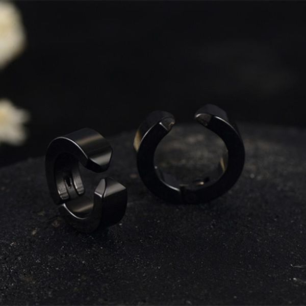 fashion men and women models simple and bright face ear clips without ear piercing painless earrings fake buckle titanium st, Golden;silver
fashion men and women models simple and bright face ear clips without ear piercing painless earrings fake buckle titanium st, Golden;silver