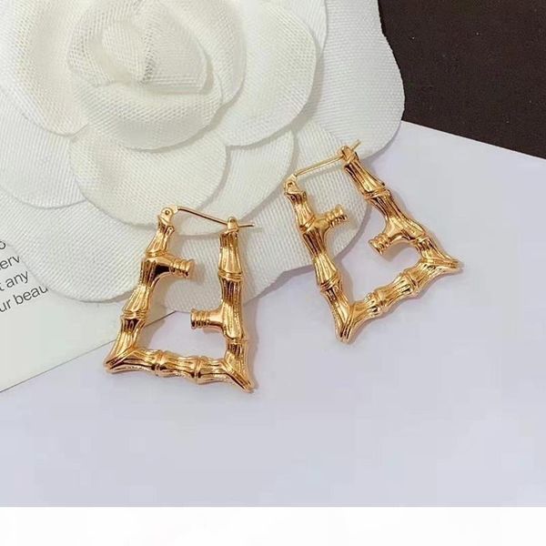 europe and america popuplar jewelry yellow gold plated letter earrings for girls women for party wedding, Golden;silver
europe and america popuplar jewelry yellow gold plated letter earrings for girls women for party wedding, Golden;silver