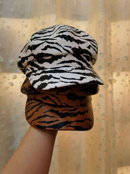 female pu leather beret korean style animal pattern beret octagonal octagonal hat all-match painter newsboy hat, Blue;gray
female pu leather beret korean style animal pattern beret octagonal octagonal hat all-match painter newsboy hat, Blue;gray