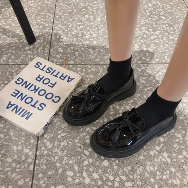 black british style retro tassel small leather shoes korean version of all-match japanese round toe flat shoes women 2020 spring
black british style retro tassel small leather shoes korean version of all-match japanese round toe flat shoes women 2020 spring