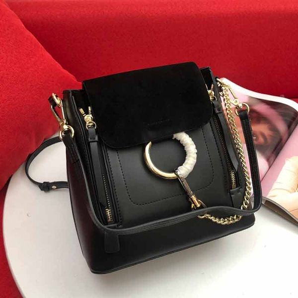 2020 new style backpacks chloy backpack genuine leather modern purse bags ring style fashion purses real leather hand bag
2020 new style backpacks chloy backpack genuine leather modern purse bags ring style fashion purses real leather hand bag