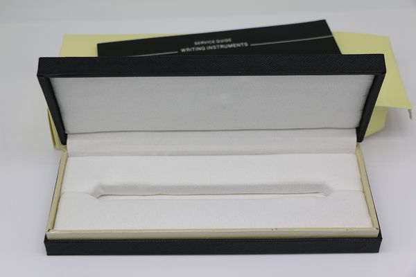 черное дерево рамка box с гнездом pen для fountain pen / шариковая ручка / роллер ручки пенал с гарантийным руководства
черное дерево рамка box с гнездом pen для fountain pen / шариковая ручка / роллер ручки пенал с гарантийным руководства